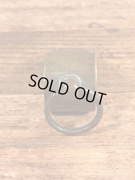 ミリタリー物のブラス製のビンテージの笛