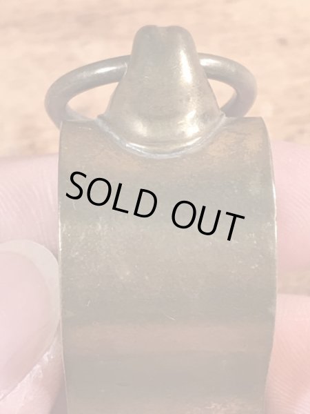 The Acme Thundererのミリタリー物のビンテージの笛