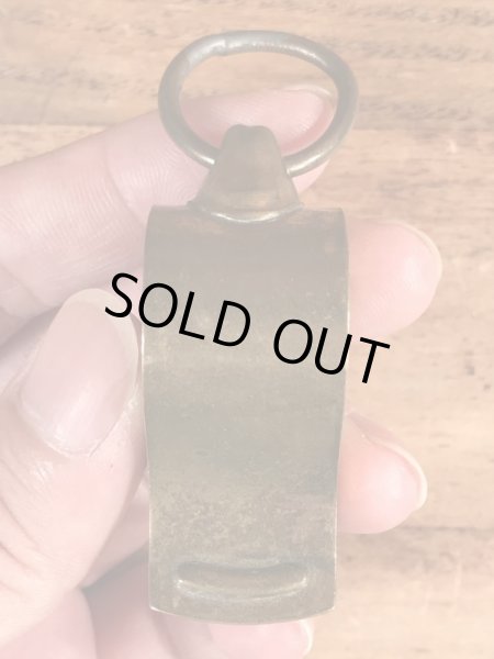 真鍮製のミリタリー物のヴィンテージホイッスル