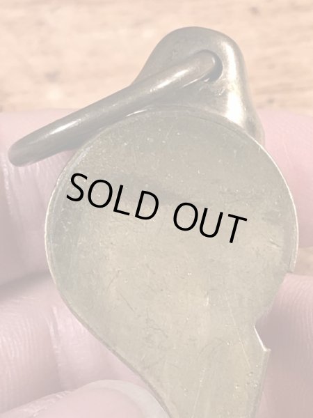 The Acme Thundererのミリタリー物のビンテージの笛