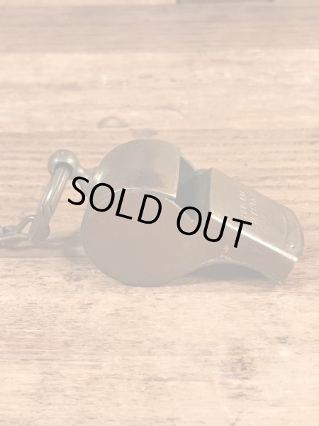 ミリタリー物のブラス製のビンテージ呼び笛