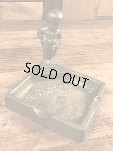 ナチスのヘルマンゲーリングとアイアンクロスが描かれたビンテージ灰皿