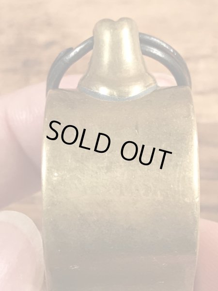 The Acme Thundererの真鍮製のビンテージの笛