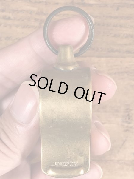 The Acme Thundererのブラス製のヴィンテージホイッスル