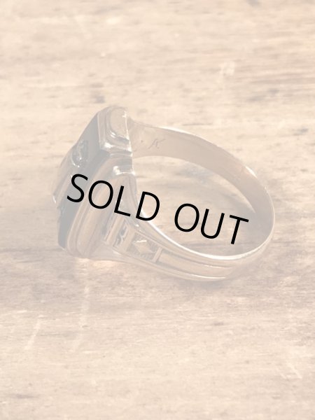 1943年のゴールドのヴィンテージスクールリング