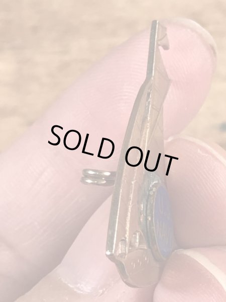 USネイビーのミリタリー物のビンテージピンバッジ