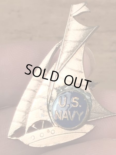 U.S.Navyのボート型のヴィンテージピンズ