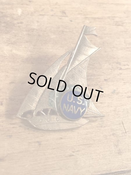 USネイビーのミリタリー物のビンテージピンバッジ