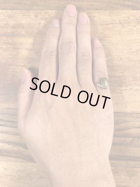 1944年のJosten社製のヴィンテージスクールリング