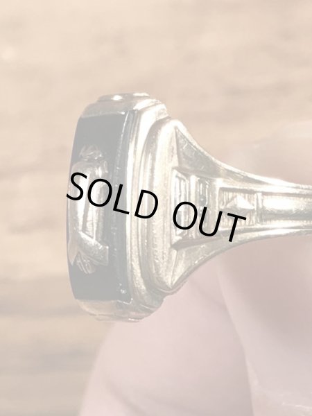 1943年のゴールドのヴィンテージスクールリング