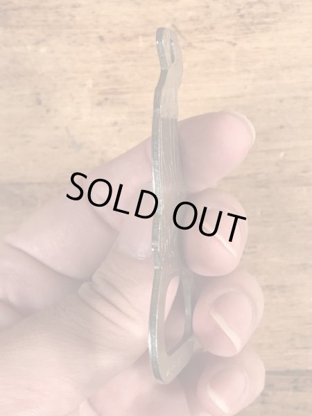 White Rock Water & Ginger Aleの女神のビンテージ栓抜き