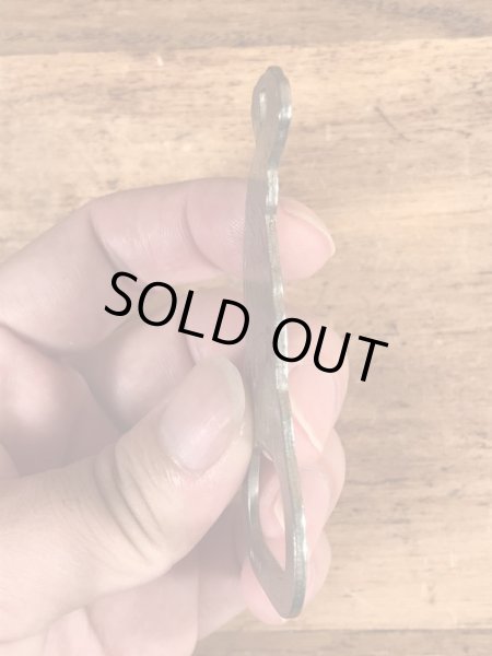 White Rock Water & Ginger Aleの女神のビンテージ栓抜き