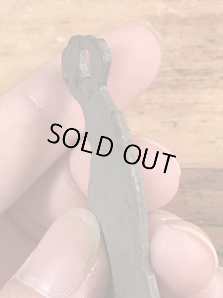 White Rock Water & Ginger Aleの女神のヴィンテージボトルオープナー