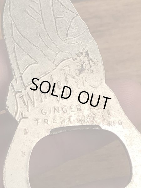 White Rock Water & Ginger Aleの女神のヴィンテージボトルオープナー