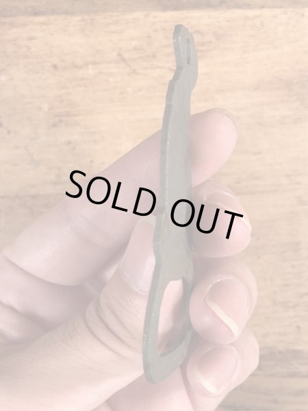 White Rock Water & Ginger Aleの女神のビンテージ栓抜き