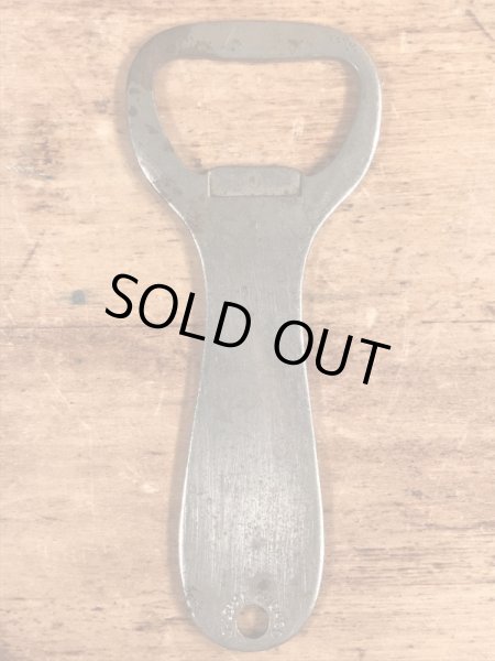 ブルーリボンのパブストビールのヴィンテージボトルオープナー