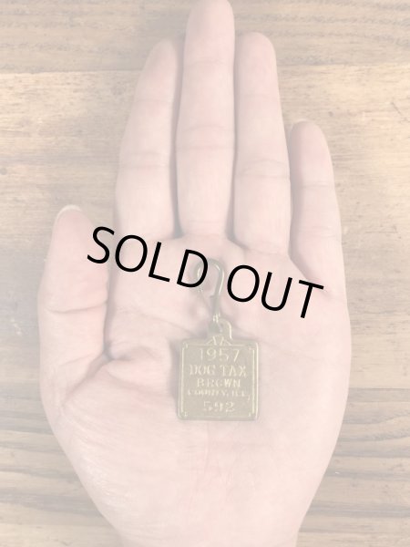 Brown Countyのブラス製のヴィンテージドッグタグ