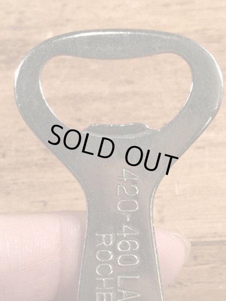 スタンダードビールのボトルが描かれたビンテージ栓抜き