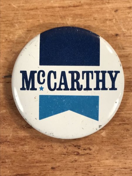アメリカの政治家ジョセフレイモンド“ジョー”マッカーシーのビンテージ缶バッジ