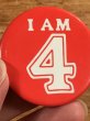 I Am 4のメッセージが書かれたビンテージ缶バッジ