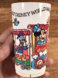 ディズニーワールドのミッキーマウスたちが描かれたヴィンテージカップ