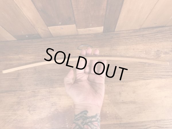 アメリカのクリーニング店で使用されていたビンテージ木製ハンガー