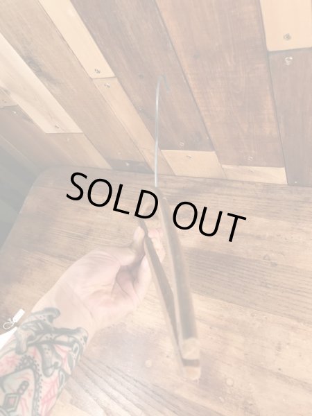 アメリカのクリーニング店で使用されていたビンテージ木製ハンガー