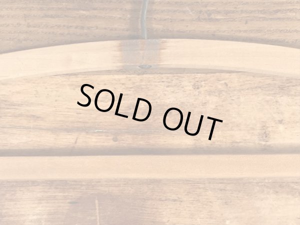 アメリカのクリーニング店で使用されていたビンテージ木製ハンガー