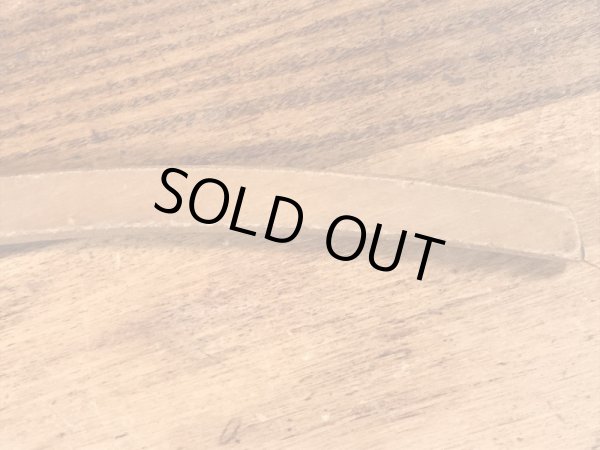 アメリカのクリーニング店で使用されていたアンティークの木製ハンガー