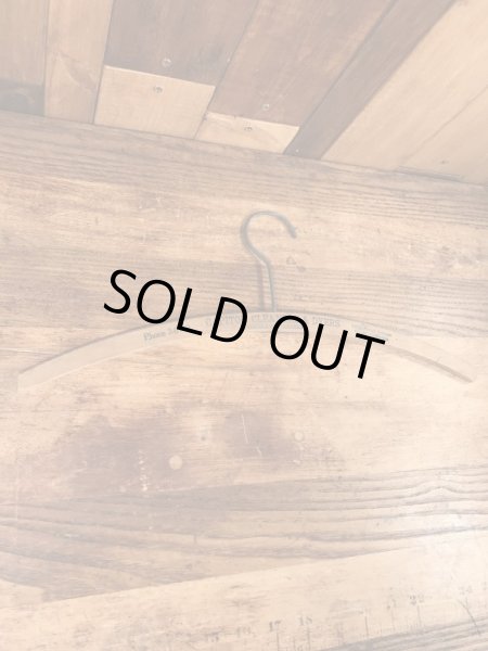 アメリカのクリーニング店で使用されていたビンテージハンガー