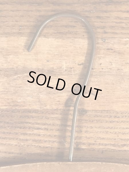 アメリカのクリーニング店で使用されていたビンテージ木製ハンガー