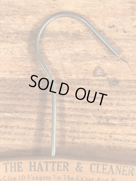 アメリカのクリーニング店で使用されていたビンテージ木製ハンガー