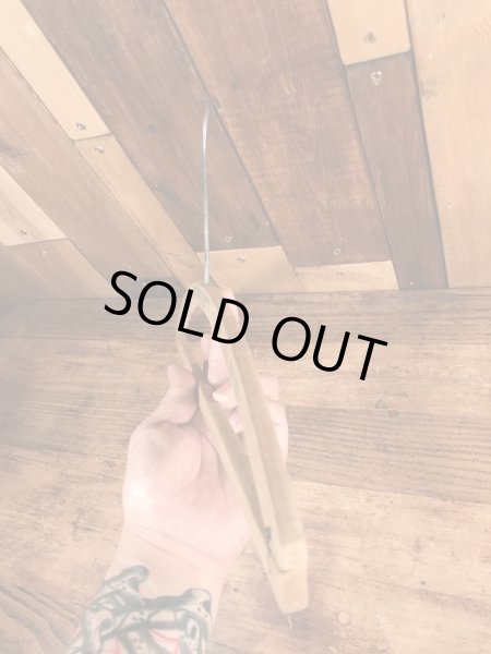 アメリカのクリーニング店で使用されていたビンテージ木製ハンガー