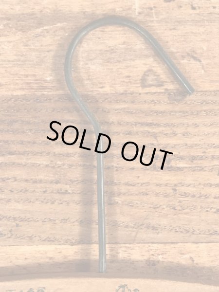 アメリカのクリーニング店で使用されていたビンテージ木製ハンガー