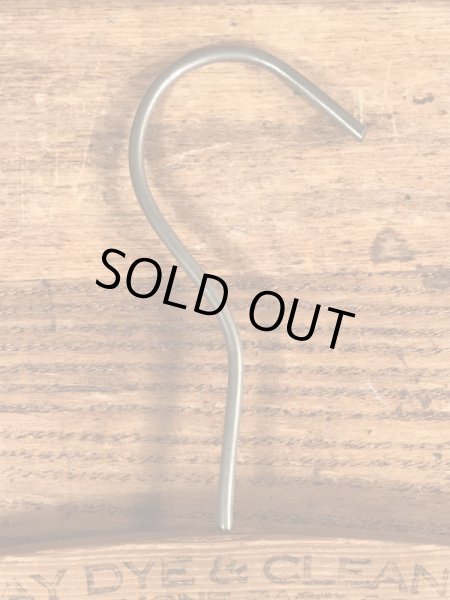 アメリカのクリーニング店で使用されていたビンテージ木製ハンガー