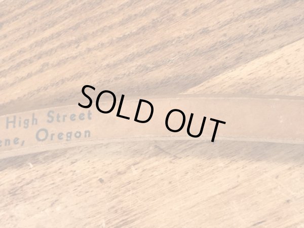 アメリカのクリーニング店で使用されていたビンテージ木製ハンガー