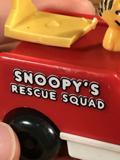 画像2: Aviva Charlie Brown “Snoopy's Rescue Squad” Car Toy　スヌーピー　ビンテージ　カートイ　チャーリーブラウン　70〜80年代