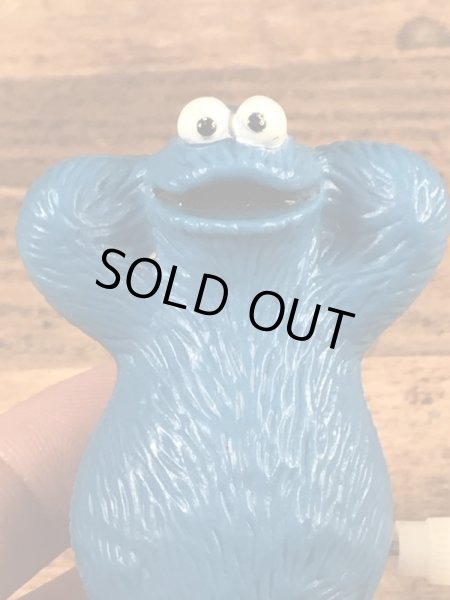 セサミストリートのクッキーモンスターのビンテージトコトコ人形