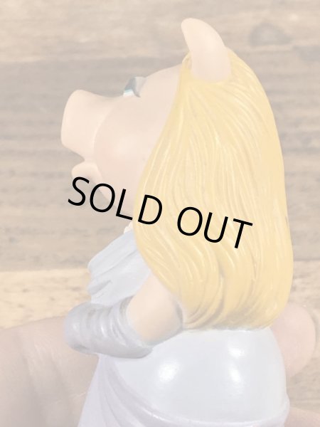 マペットショウのミスピギーのビンテージ指人形