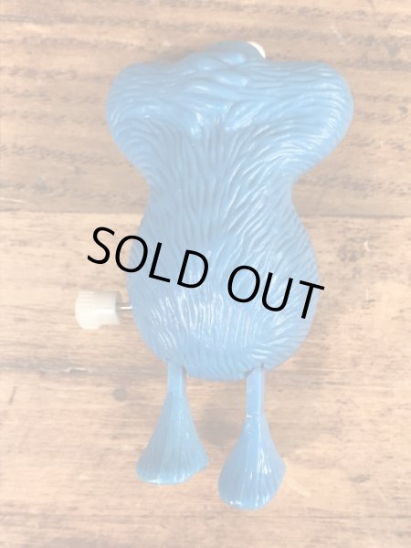 セサミストリートのクッキーモンスターのヴィンテージぜんまいフィギュア