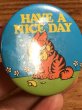 ガーフィールドのHave A Nice Dayのメッセージが書かれたビンテージ缶バッジ