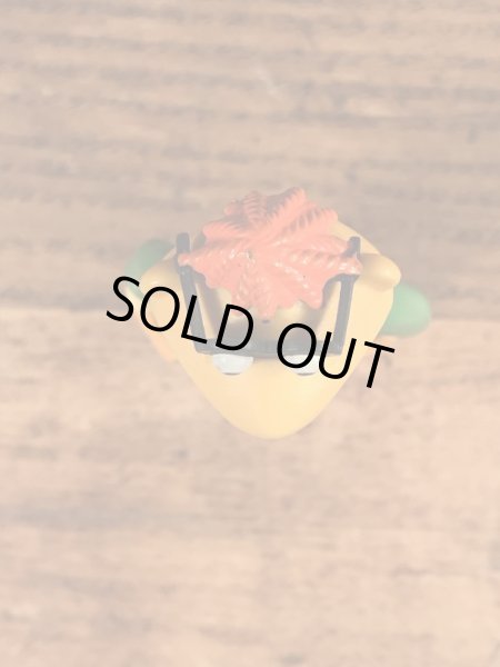 Fisher-Price社製のスクーターのビンテージフィギュア