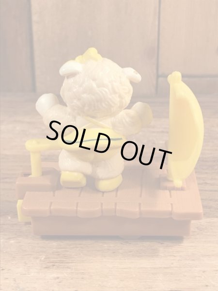 The Get Along GangのWoolma Lambのヴィンテージゼンマイ式トイ