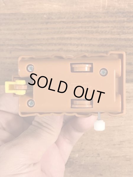 The Get Along GangのWoolma Lambのヴィンテージゼンマイ式トイ