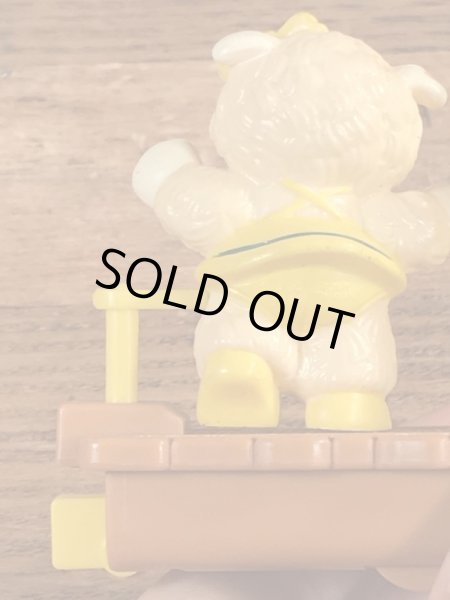 The Get Along GangのWoolma Lambのヴィンテージゼンマイ式トイ