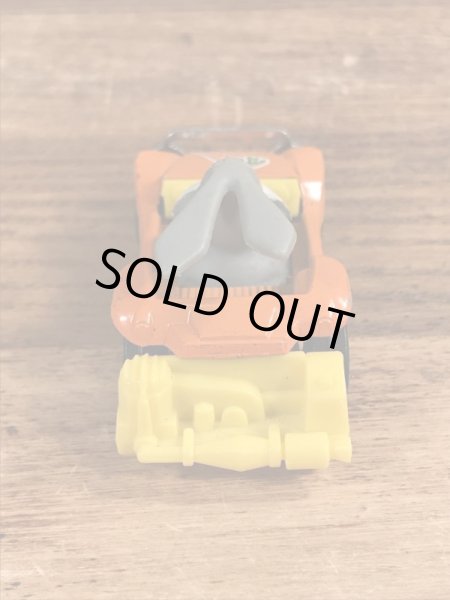 ルーニーテューンズのバッグスバニーのヴィンテージダイキャストミニカー