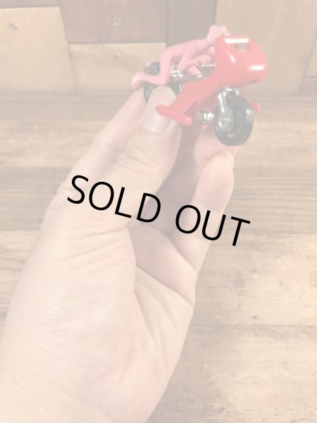 バイクに乗ったピンクパンサーのヴィンテージダイキャストミニカー