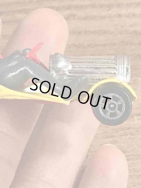 トム＆ジェリーのダイキャスト製のヴィンテージミニカー