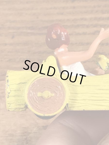 フリントストーンのウィルマのヴィンテージダイキャストミニカー