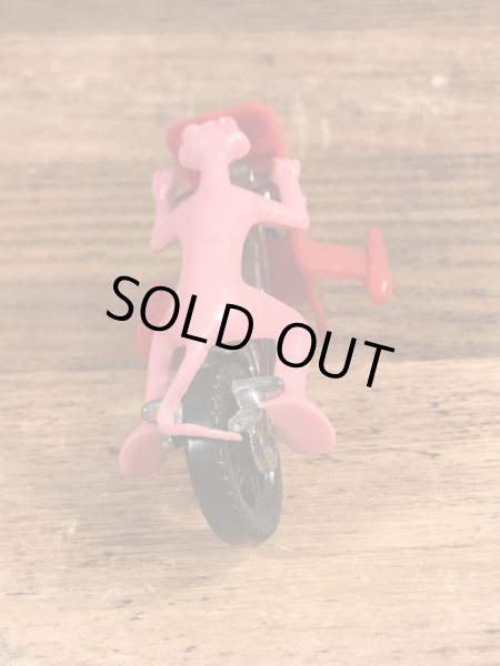 バイクに乗ったピンクパンサーのヴィンテージダイキャストミニカー